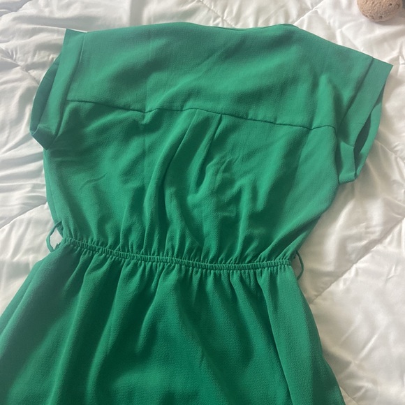 Selling a Monteau Los Angeles dress - Picture 4 of 4